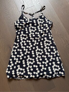 Outdoor Voices Black Daisy-Print Athletic Dress